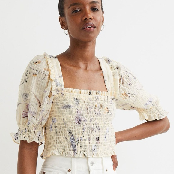 H&M Tops - Floral Smocked Puff Sleeve Top